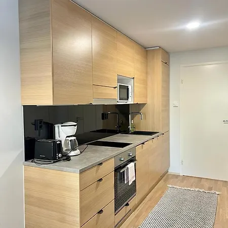 Apartamento Kotimaailma - Madetojanaukio *