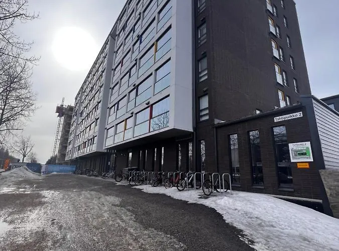 Kotimaailma - Madetojanaukio *