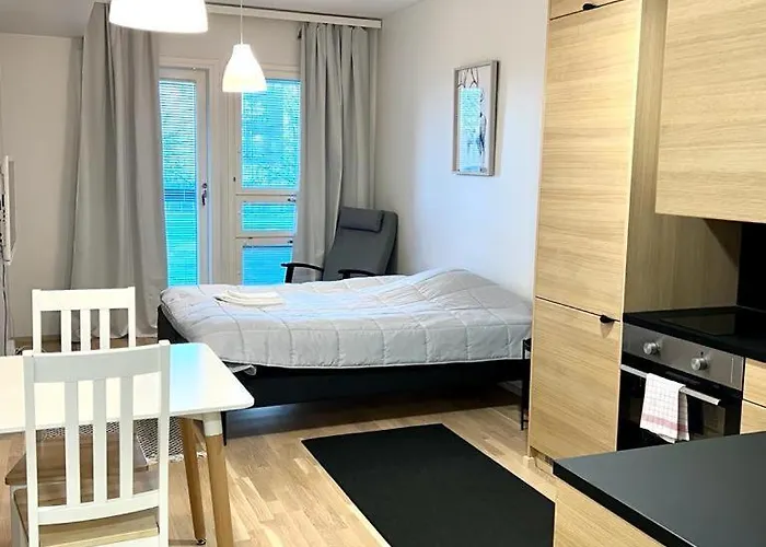 Kotimaailma - Madetojanaukio *